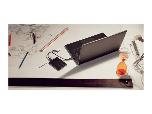 WD My Passport WDBPKJ0050BBK - Harddisk kryptert 5 TB ekstern (bær...