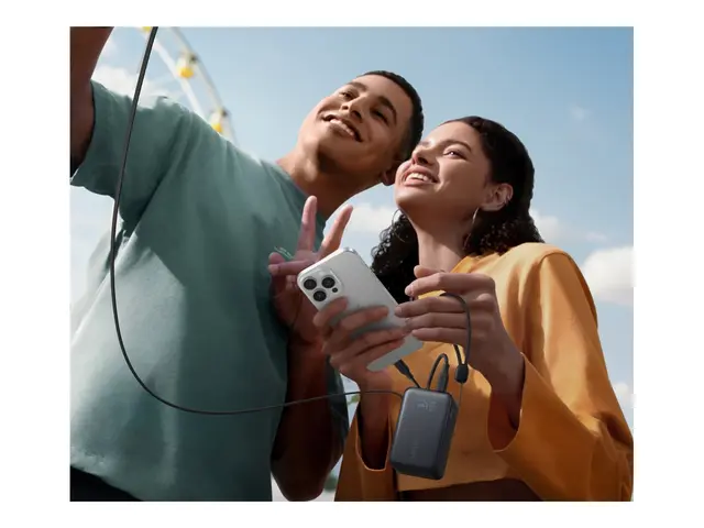 Anker Nano - Strømbank innebygd USB-C kabel 10000 mAh 45 watt FC 2...