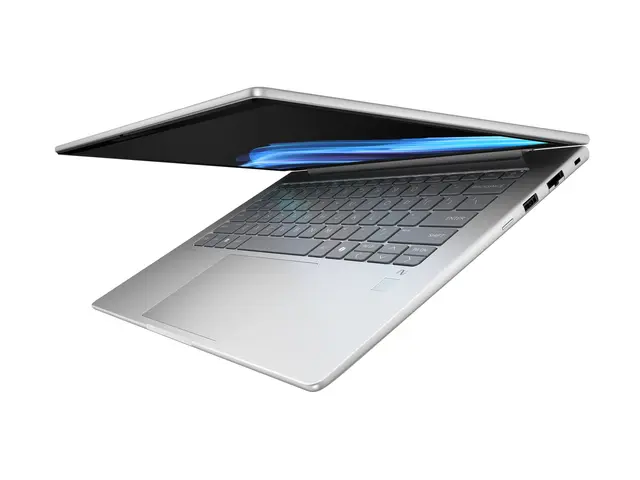 HP EliteBook 6 G1a Notebook Next Gen AI - 14" AMD Ryzen 5 340 16 G...