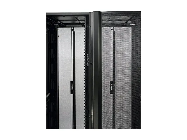 APC - Racktrimmesett - svart - for P/N: AR3106SP, SMX1000C, SMX150...