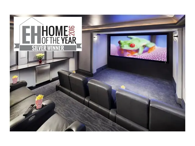 Elite Screens Lunette Series CURVE135WH1 - Projeksjonsskjerm - veg...