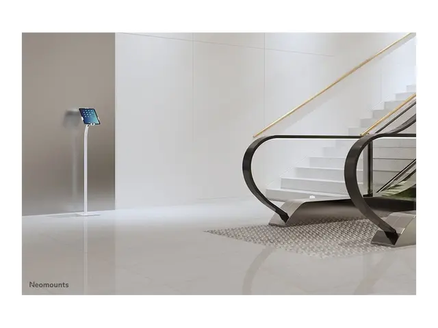 Neomounts FL15-625WH1 - Stativ for nettbrett låsbar stål hvit skje...