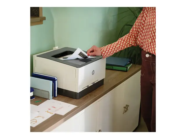 HP Color LaserJet Pro 3202dn - Skriver farge Dupleks laser A4/Lega...