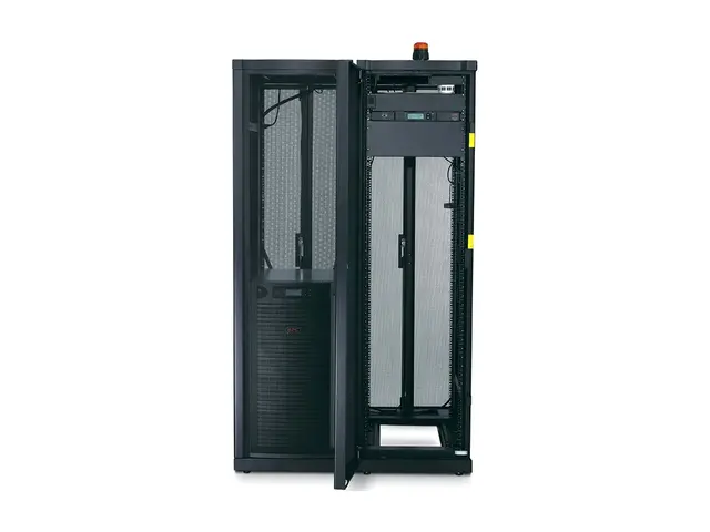 APC Symmetra LX 8kVA Scalable to 16kVA N+1 - Strømarray (kan monte...