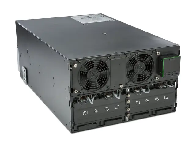APC Smart-UPS SRT 10000VA RM - UPS (kan monteres i rack) - AC 230 ...