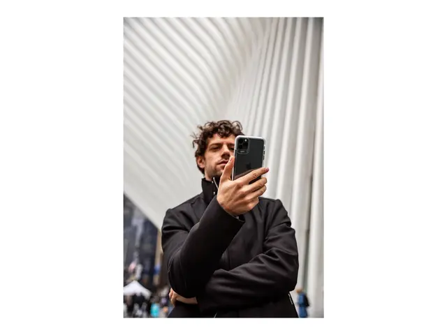 Gear4 Crystal Palace - Baksidedeksel for mobiltelefon polykarbonat...