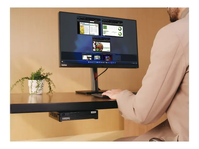 Lenovo ThinkCentre M75q Gen 5 - tiny Ryzen 7 Pro 8700GE 3.6 GHz 32...