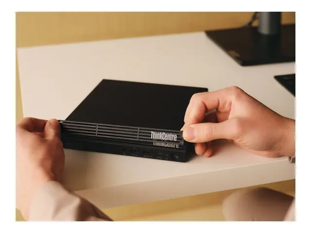 Lenovo ThinkCentre M75q Gen 5 - tiny Ryzen 7 Pro 8700GE 3.6 GHz 32...