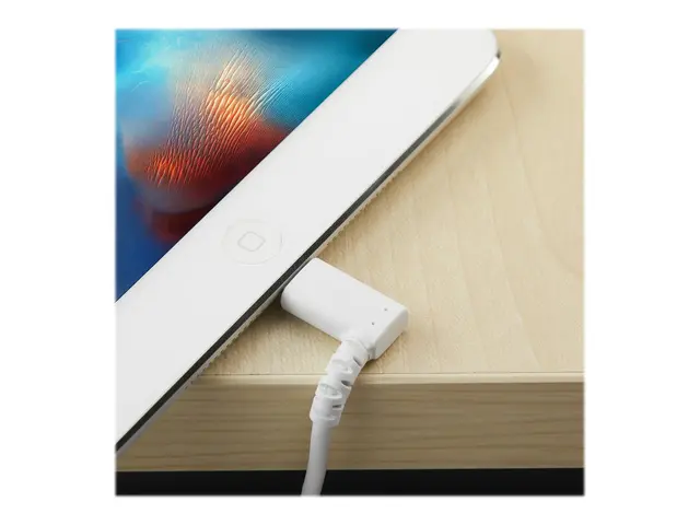 StarTech.com 3ft (1m) Durable USB A to Lightning Cable, White 90° ...