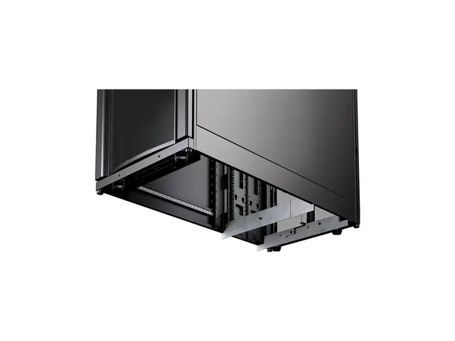 APC - Rackutløpskanal - svart - for P/N: AR3357X674, SMX2000LVUS, ...