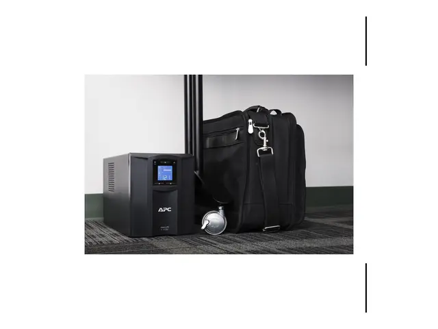 APC Smart-UPS C 1500VA LCD - UPS - AC 230 V - 900 watt - 1500 VA -...