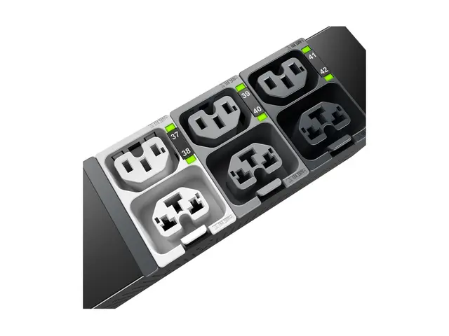 APC NetShelter Rack PDU Advanced - Strømfordelerenhet (kan montere...
