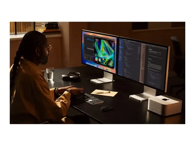 Apple Mac Studio - USFF M4 Max 128 GB SSD 2 TB macOS Sequoia 15.0