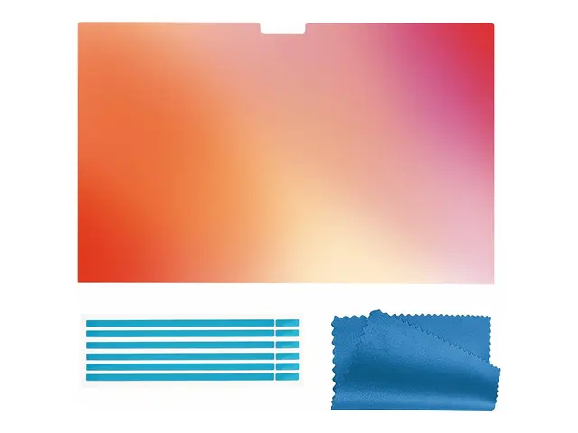 StarTech.com 16-inch MacBook Pro 21/23 Privacy Screen, Gold Filter...