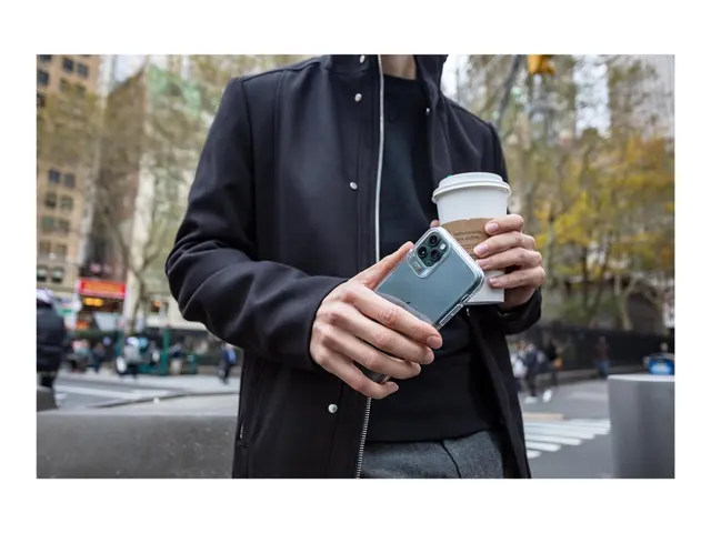 Gear4 Crystal Palace - Baksidedeksel for mobiltelefon polykarbonat...