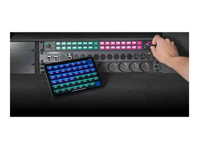 Elgato Stream Deck Studio - Tastegruppe - med NFC - bakbelysning -...