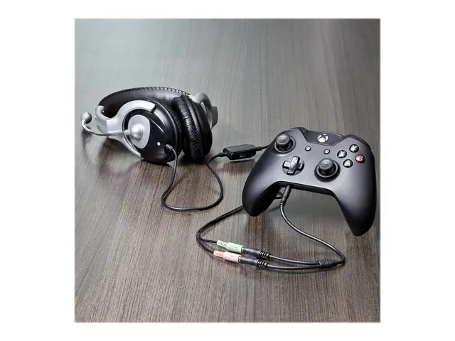 StarTech.com 4 Position to 2x 3 3.5mm Headset Splitter Adapter - H...
