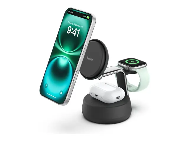 Belkin UltraCharge Pro - Trådløst ladestativ 3-i-1, Qi2 + AC-strøm...