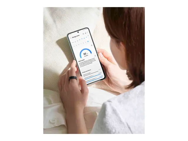 2nd-C Galaxy Z Flip6 256GB Mint C-grade - Brukt 2 års garanti Grad...