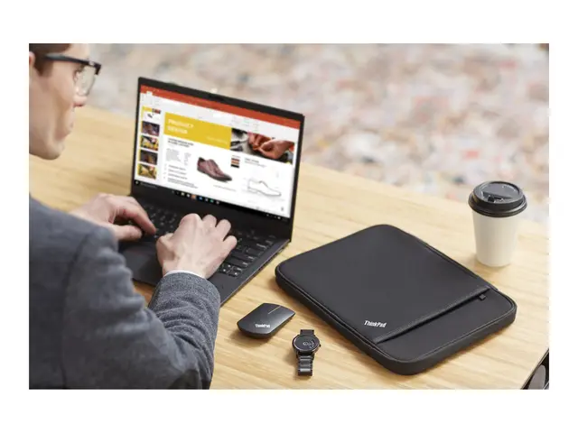Lenovo - Notebookhylster 15" Campus