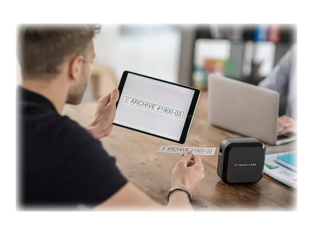 Brother P-Touch Cube Plus PT-P710BT - Etikettskriver - termotransf...