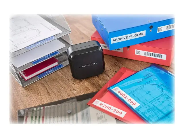 Brother P-Touch Cube Plus PT-P710BT - Etikettskriver - termotransf...
