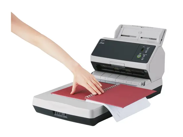 Ricoh fi-8250 - Dokumentskanner flatvogn: CCD / ADF: dobbel CIS Du...