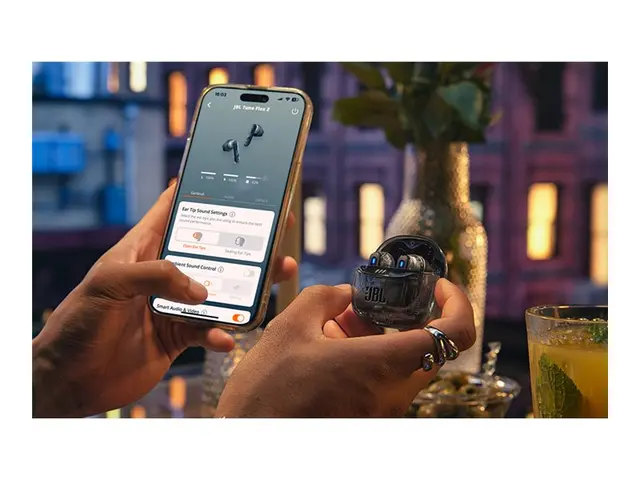 JBL TUNE Flex 2 - Ghost Edition - True wireless-hodetelefoner med mikrofon i øret - Bluetooth - aktiv støydemping - spøkelsessvart 