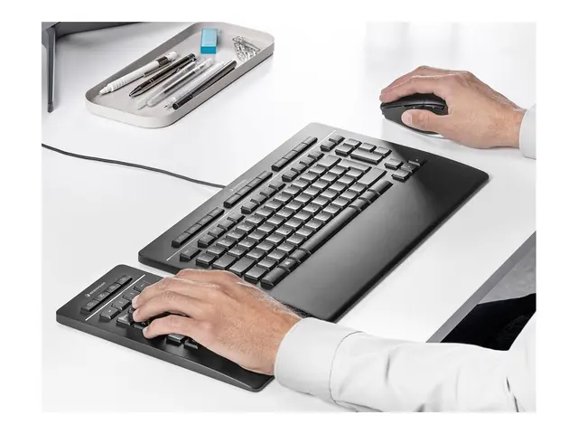 3Dconnexion Keyboard Pro with Numpad - Sett med tastatur og numeri...