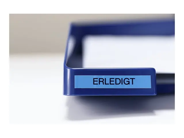 Brother TZe-521 - Sort på blått Rull (0,9 cm x 8 m) 1 kassett(er) ...