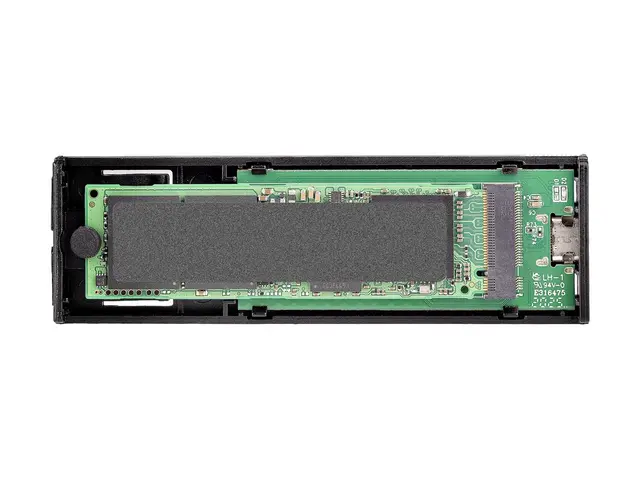 StarTech.com USB-C 10Gbps to M.2 NVMe or SATA SSD Enclosure, Tool-...
