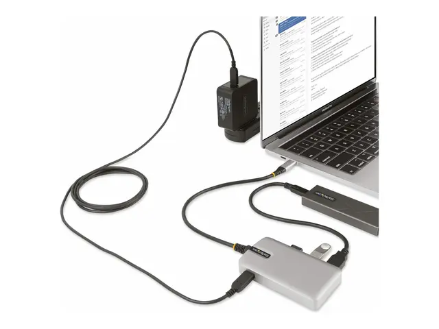 StarTech.com 4-Port USB-C Hub with DP Alt Mode Video Output 4K 60H...