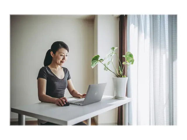 Dell MS300 - Mus full størrelse høyre- og venstrehåndet optisk LED...