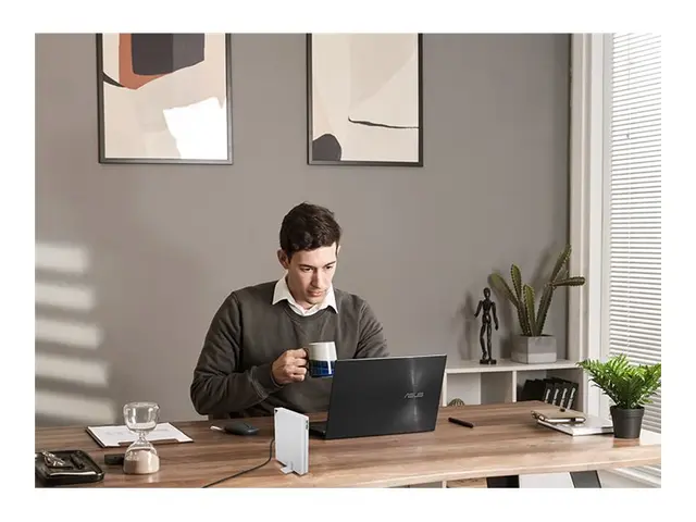 ASUS RT-AX57 GO - Trådløs ruter WWAN 1-portssvitsj Wi-Fi 6 Dobbelt...