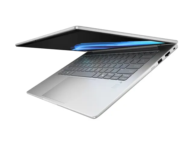 HP EliteBook 6 G1a Notebook Next Gen AI - 14" AMD Ryzen 5 340 16 G...