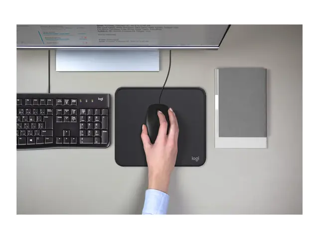 Logitech M100 - Mus full størrelse høyre- og venstrehåndet optisk ...