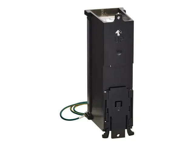 Eaton Tripp Lite Series 8-Port Metal DIN-Rail Mounting Keystone Pa...