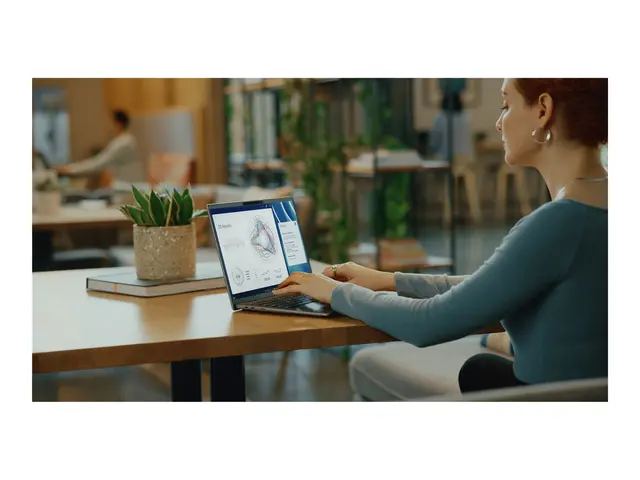 Dell Latitude 7455 - AI Ready 14" Qualcomm Snapdragon X Elite X1E-...