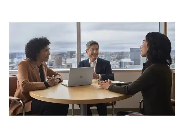 Microsoft Surface Laptop Go 3 for Business - 12.4" Intel Core i5 1...