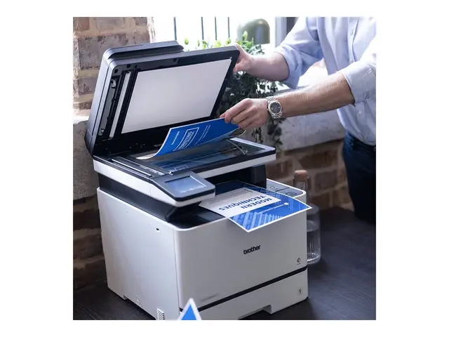 Brother DCP-L8630CDW - Multifunksjonsskriver farge laser A4 (210 x...