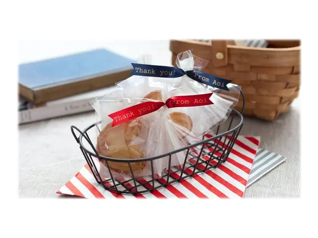 Brother TZe-RW34 - Gull på vinrødt Rull (1,2 cm x 4 m) 1 kassett(e...