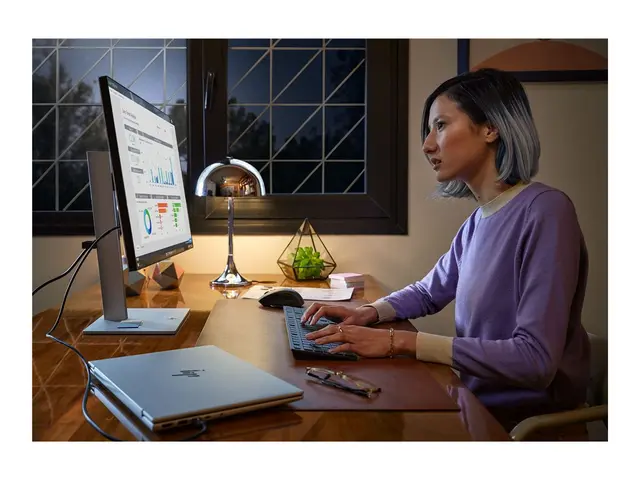 HP EliteBook 6 G1q Notebook Next Gen AI - 14" Qualcomm Snapdragon ...