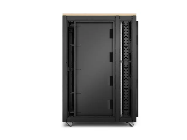 APC NetShelter - Rack lydisolert AC 230 V lønn 32U 19"