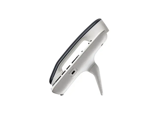 Poly Edge E100 - VoIP-telefon med anrops-ID/samtale venter treveis...