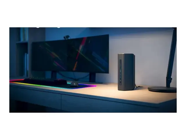 NETGEAR Nighthawk RS300 - Trådløs ruter 4-portssvitsj - 1GbE, 2.5G...