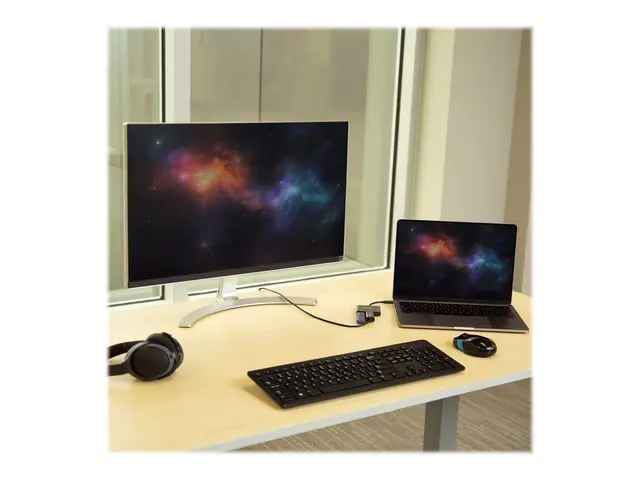 Startech USB-C to HDMI Adapter - 4K 30Hz Thunderbolt 3 Compatible ...