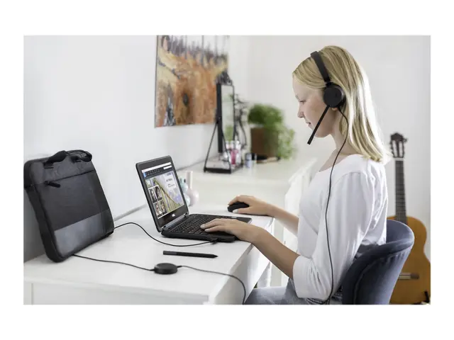 Dell MS3320W - Mus optisk 3 knapper trådløs 2.4 GHz, Bluetooth 5.0...