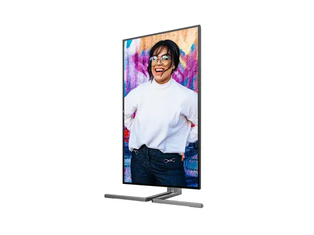 AOC U27U3CV - Graphic Pro Series LED-skjerm - 27" - 3840 x 2160 4K @ 60 Hz - Nano IPS - 350 cd/m² - 1300:1 - DisplayHDR 400 - 4 ms - 2xHDMI, DisplayPort, 2xUSB-C - høyttalere - svart 