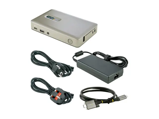StarTech.com USB C Dock, USB-C to DisplayPort 4K 30Hz or VGA, Mini...