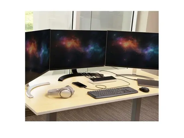 StarTech.com 4K USB-C Dock - Triple Monitor Mac & Windows 60W USB ...